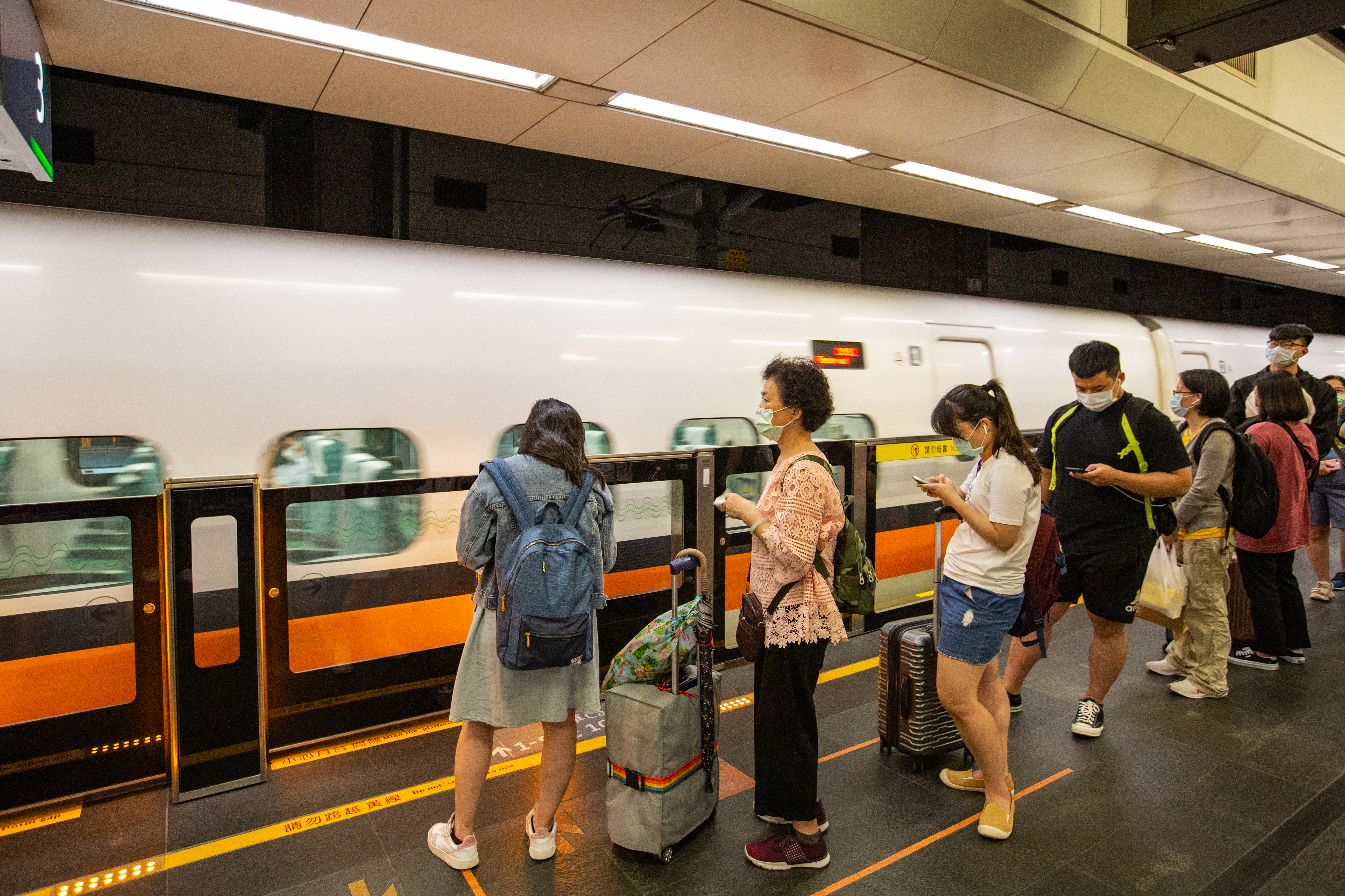 迎接5天清明連假，高鐵預計將於本週五凌晨開放售票。（示意圖，本刊資料照）