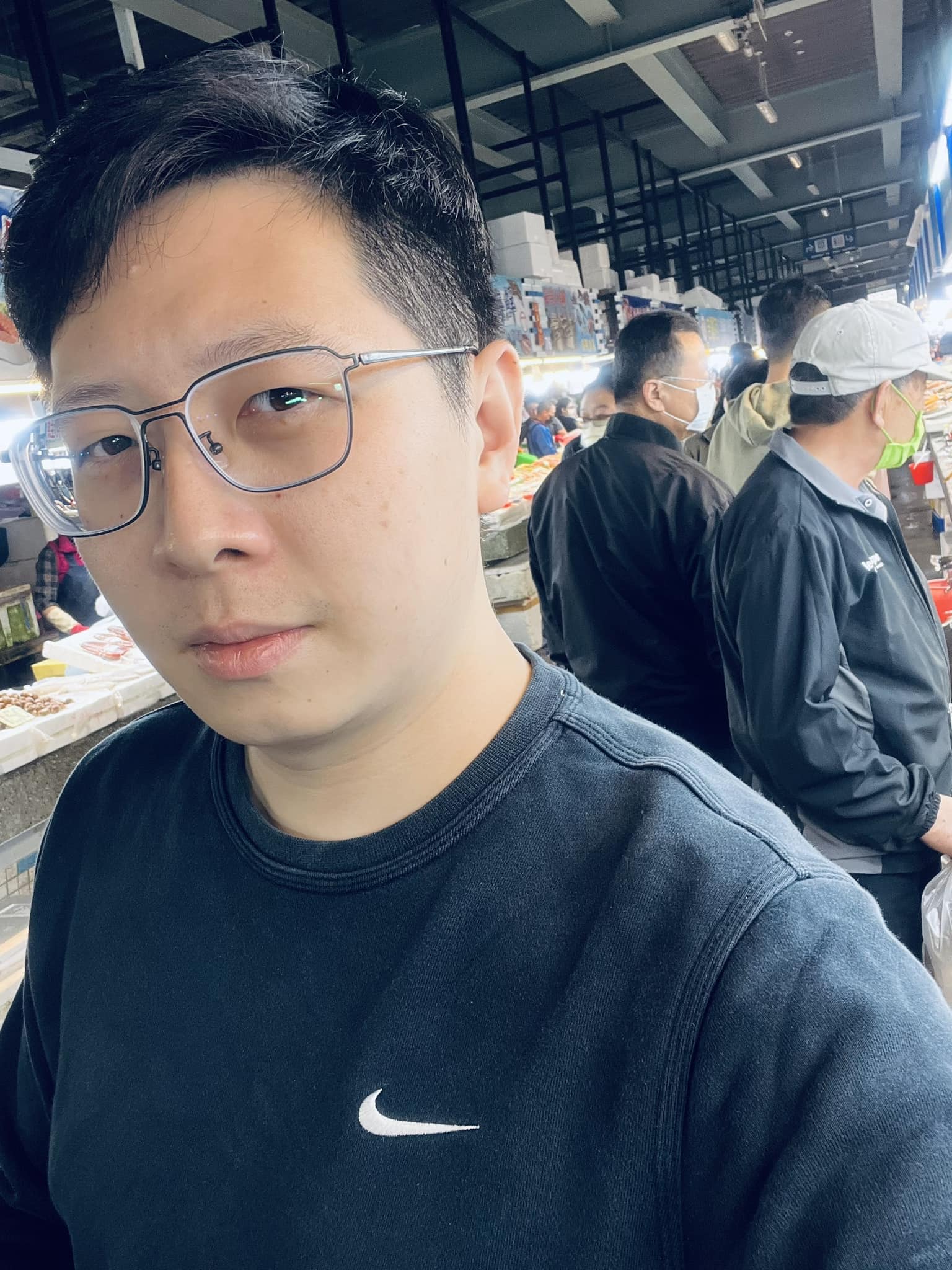 王浩宇認為Joeman聯名海鮮飯糰賣59元真的太貴，連他是以「65折」價格買都覺得心疼。（翻攝自王浩宇臉書）