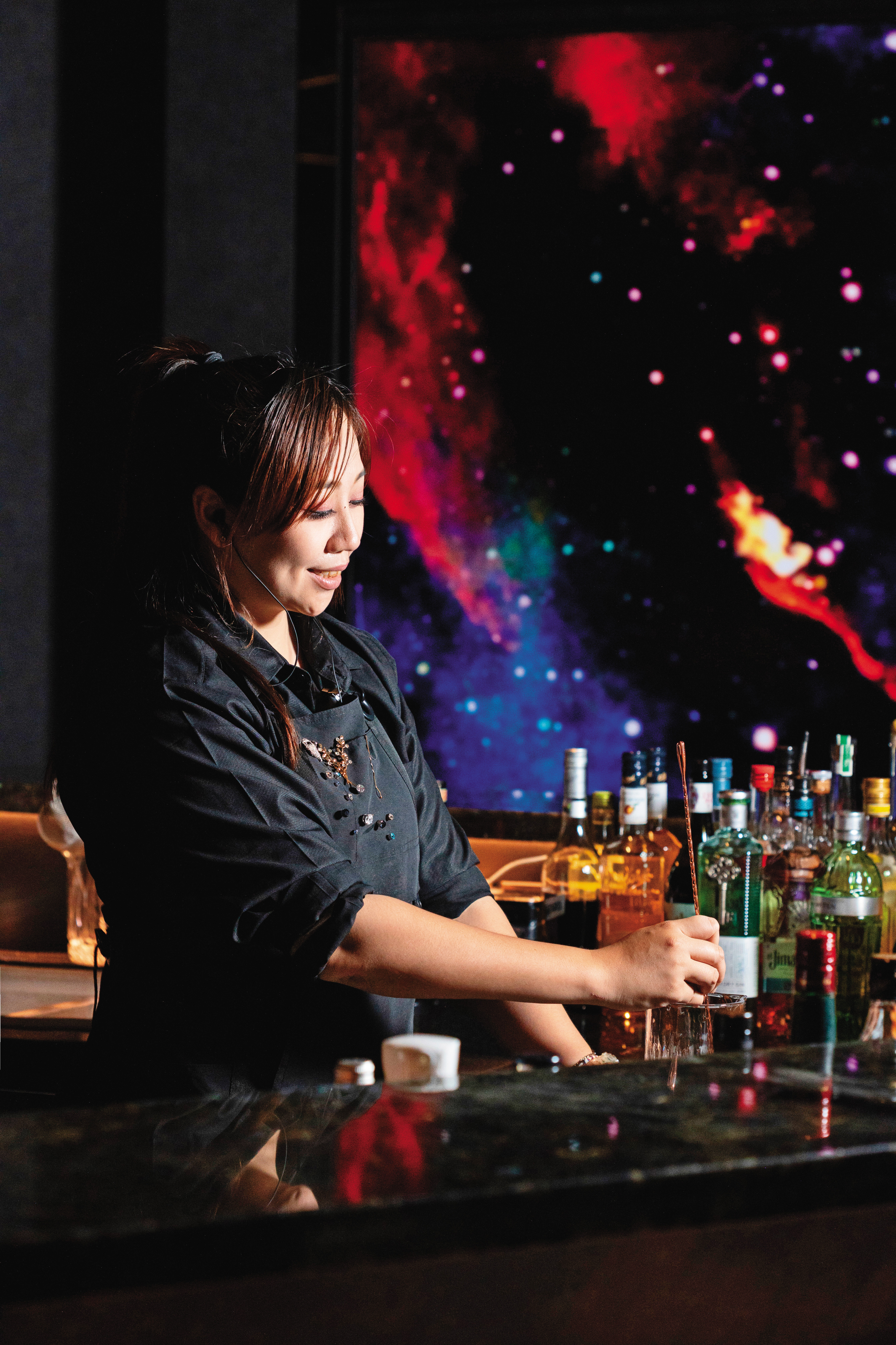 「SS Bar春」呼應宇宙主題的特色調酒,由高雄酒吧名店「無聲的所在」共同規劃。