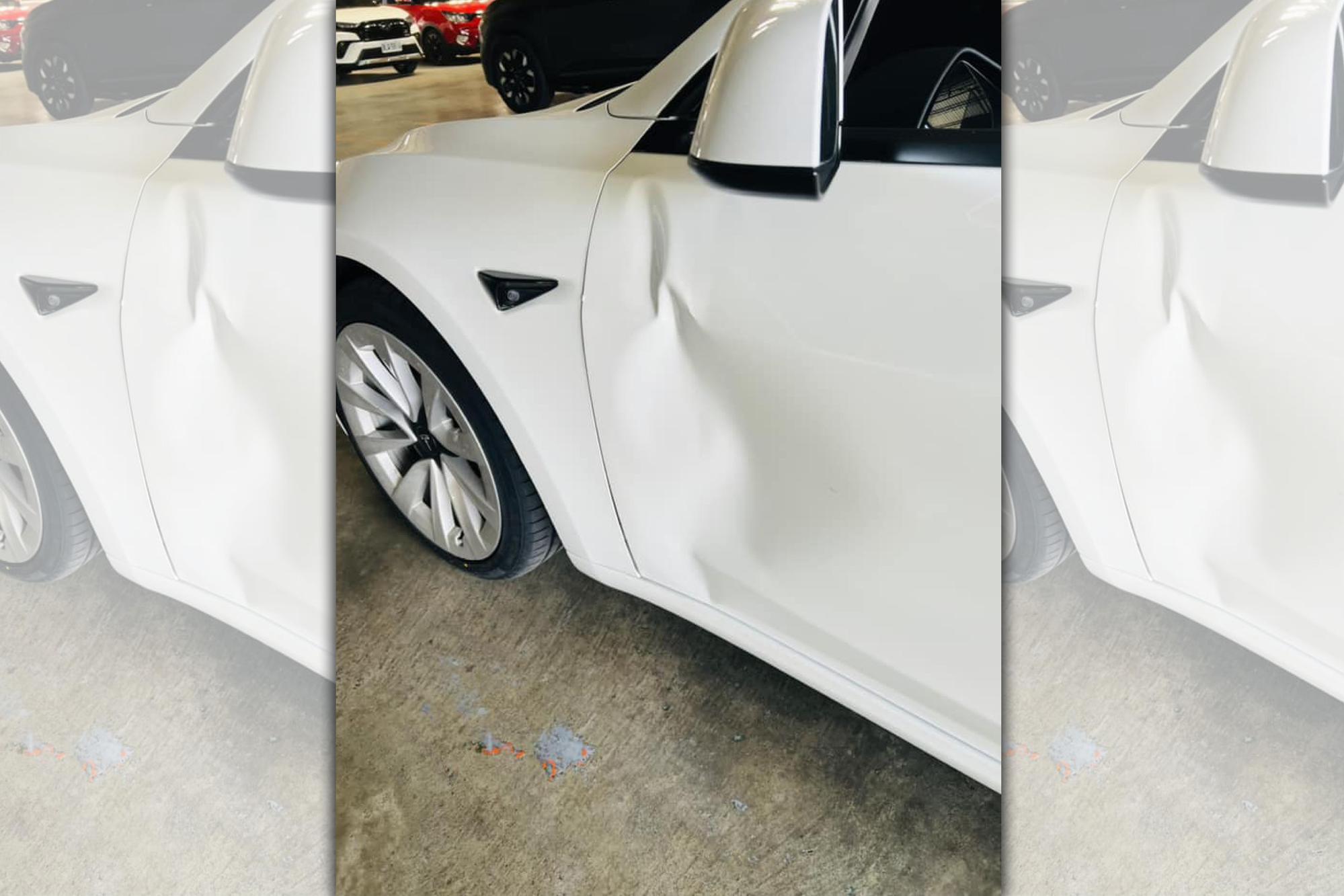 一名車主分享，自己日前開車門時碰到一陣強風，結果鈑金竟然凹陷了。（翻攝自TESLA Taiwan Model 3/Y 特斯拉台灣車主群）