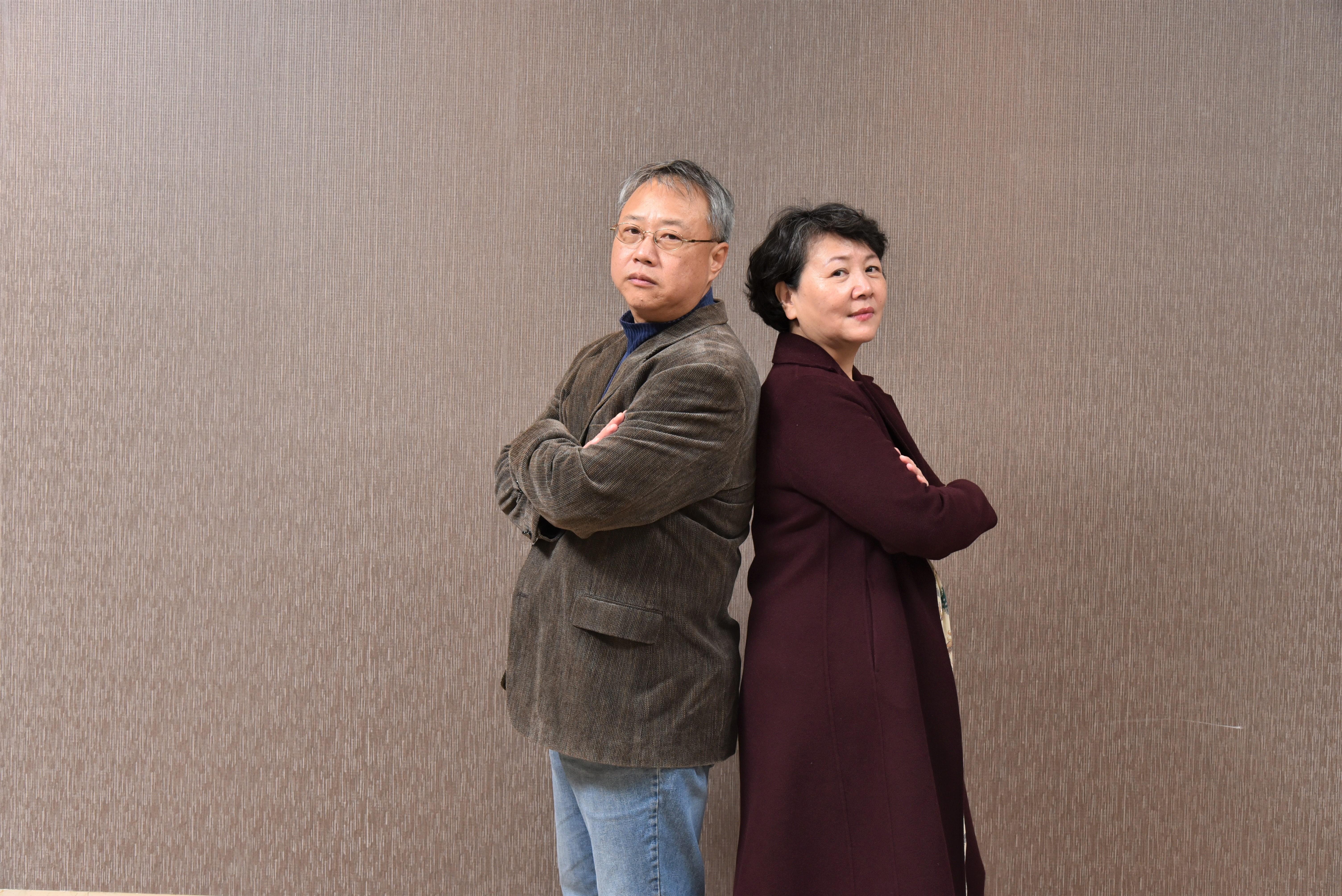 陳希聖主演《人間條件八》，詮釋自公家單位退休後重新調整生活步調，卻意外成為威力彩12億高額獎金的得主，與王琄是夫妻。（綠光創藝提供）