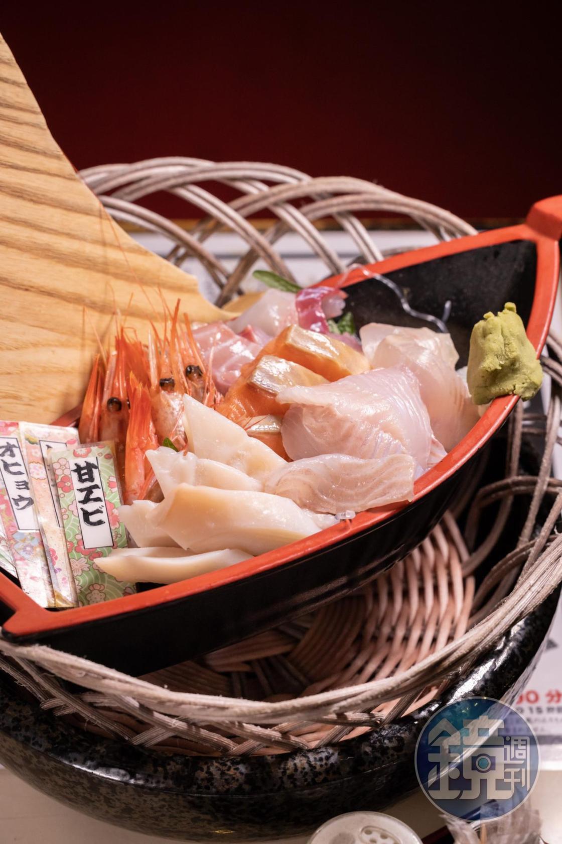 漁場直送的生魚片鮮美可口。（喝到飽套餐菜色，4, 500日圓／人，約NT$1,019 ）