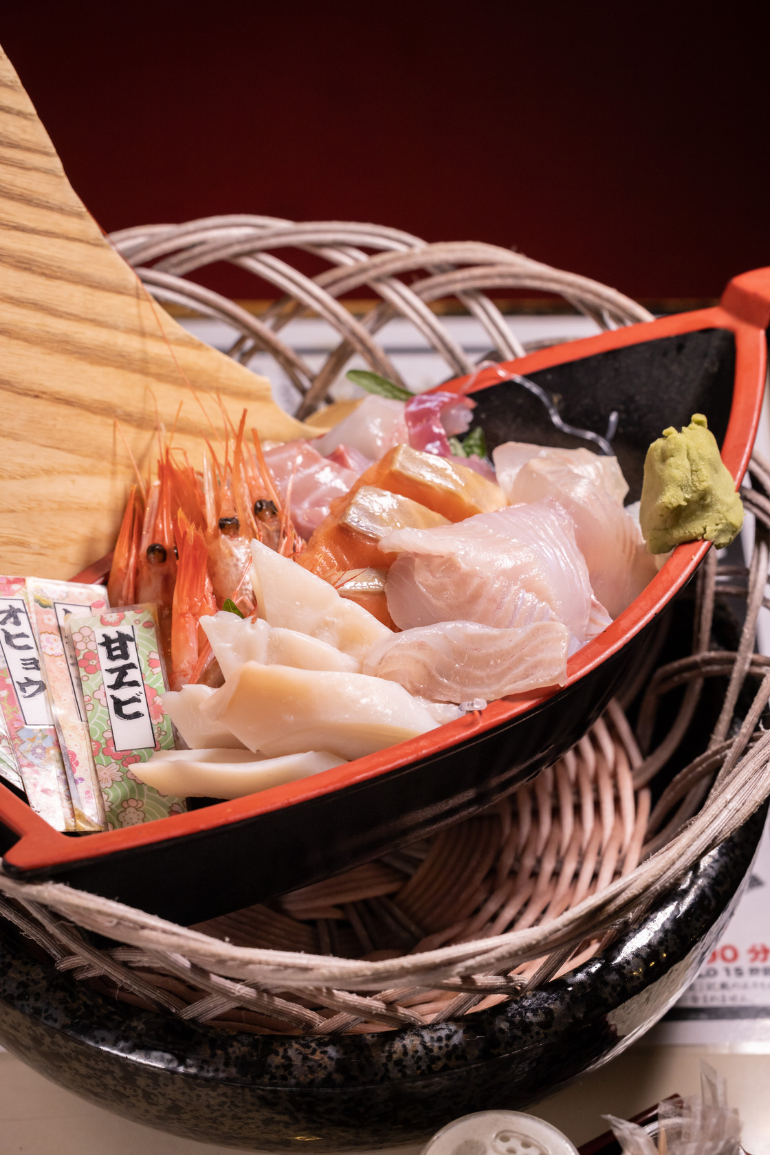 漁場直送的生魚片鮮美可口。（喝到飽套餐菜色，4, 500日圓／人，約NT$1,019 ）