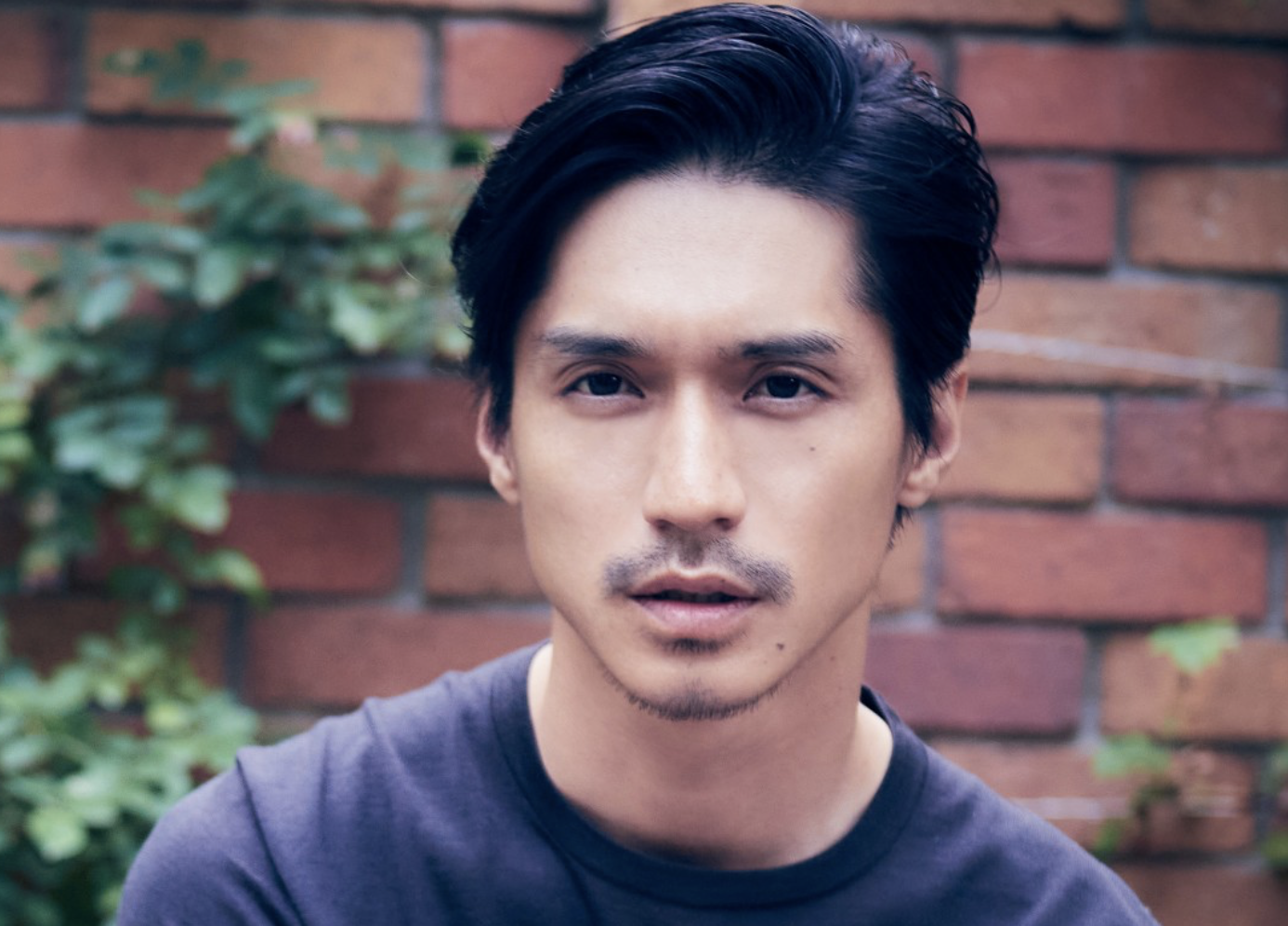 前傑尼斯團體「關8」成員錦戶亮在推特分享遇到狗仔交手過程，引網友大讚。（翻攝錦戶亮推特）