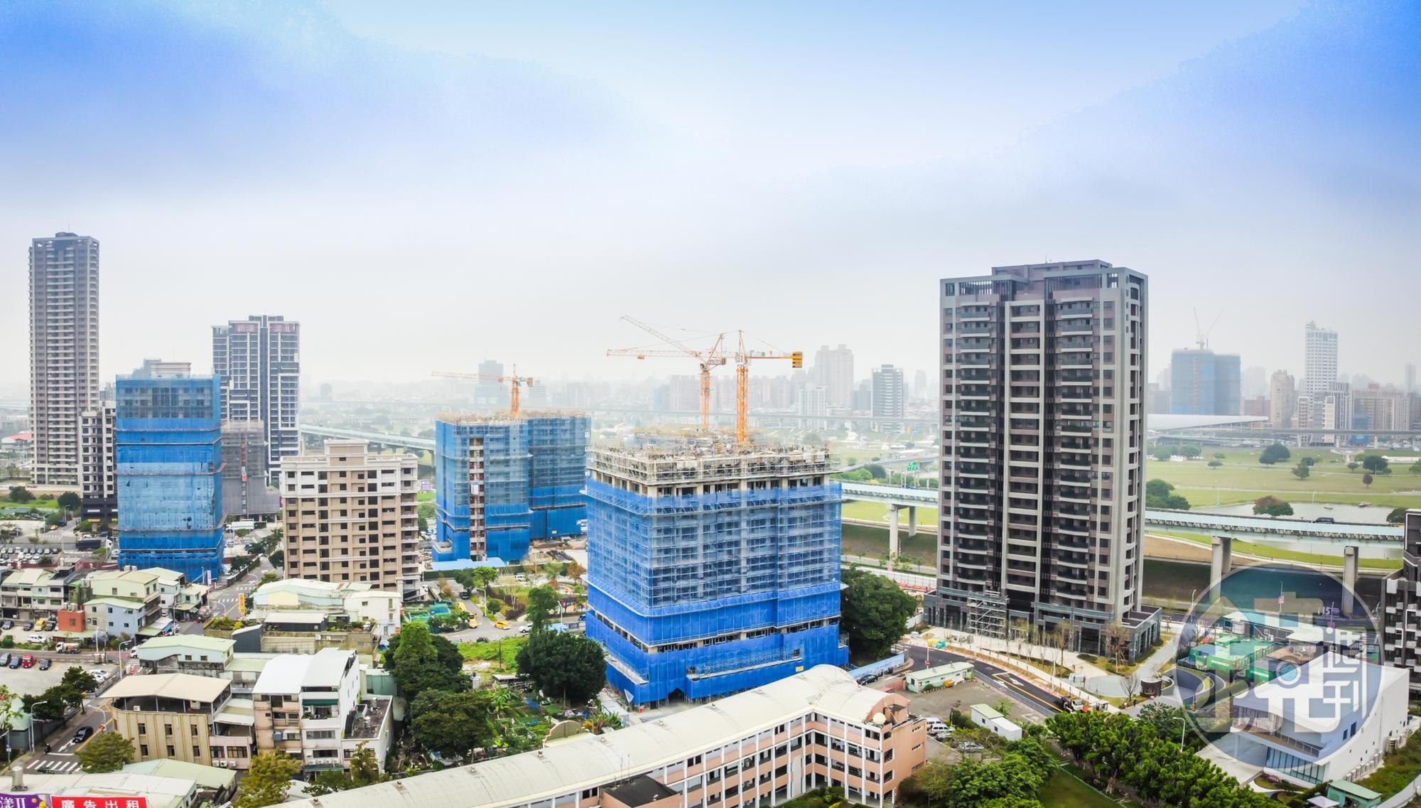 政府重大建設對在地房市是安心保證，新北市政特區的進駐，可望點亮三重房市。