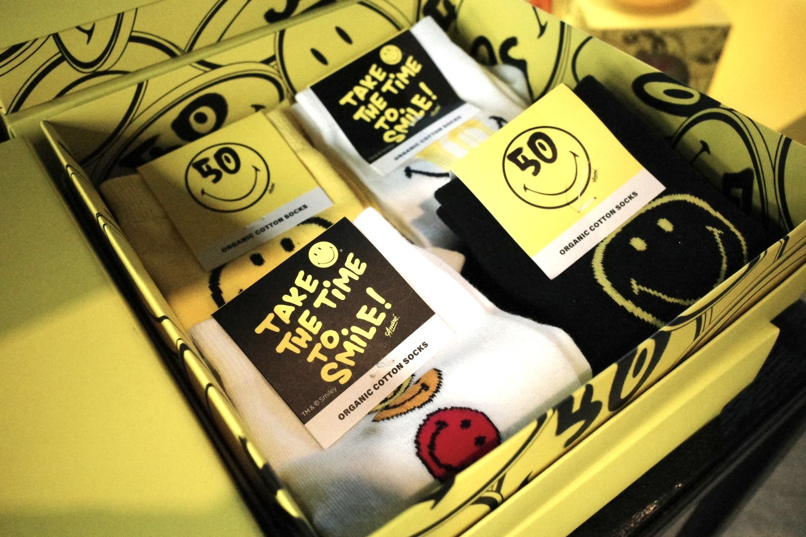 和衣服一樣永遠少一雙的SMILEY襪子禮盒，送禮自用兩相宜。（1,380元／4入組）