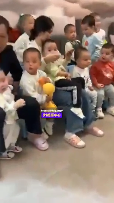 傳出徐波至少和6正妹生下多名孩子。(翻自《91吃瓜中心》)