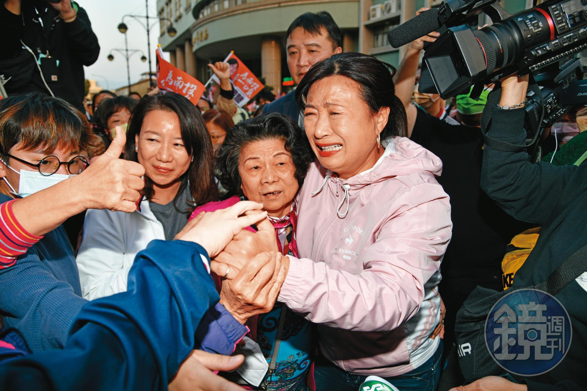 民進黨2005年以來,南投縣長、立委選舉皆敗,因此蔡培慧此次勝選讓黨內格外振奮。