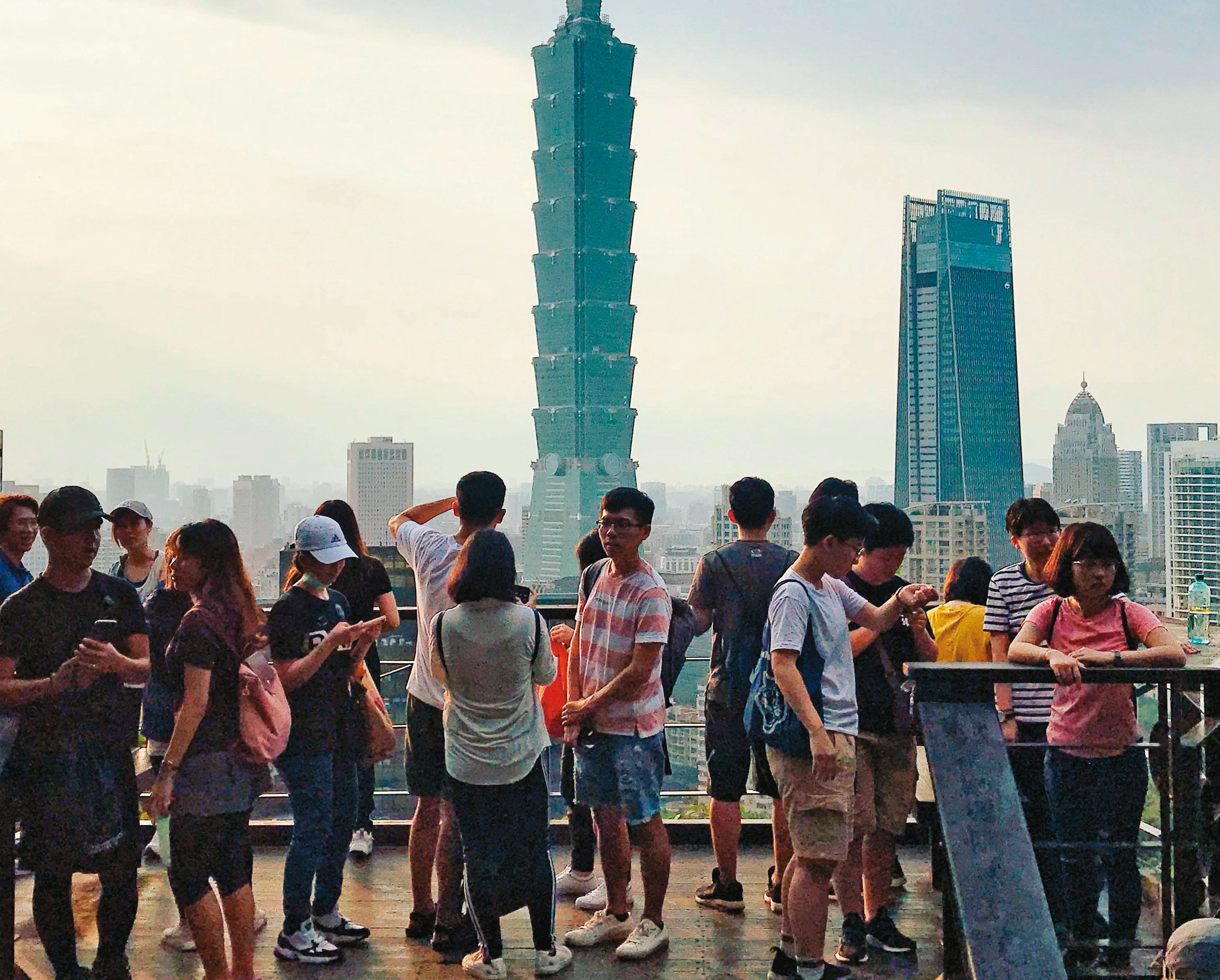 謝志樂滯留台灣一年，經常到象山爬山健身或騎Ubike逛市區。