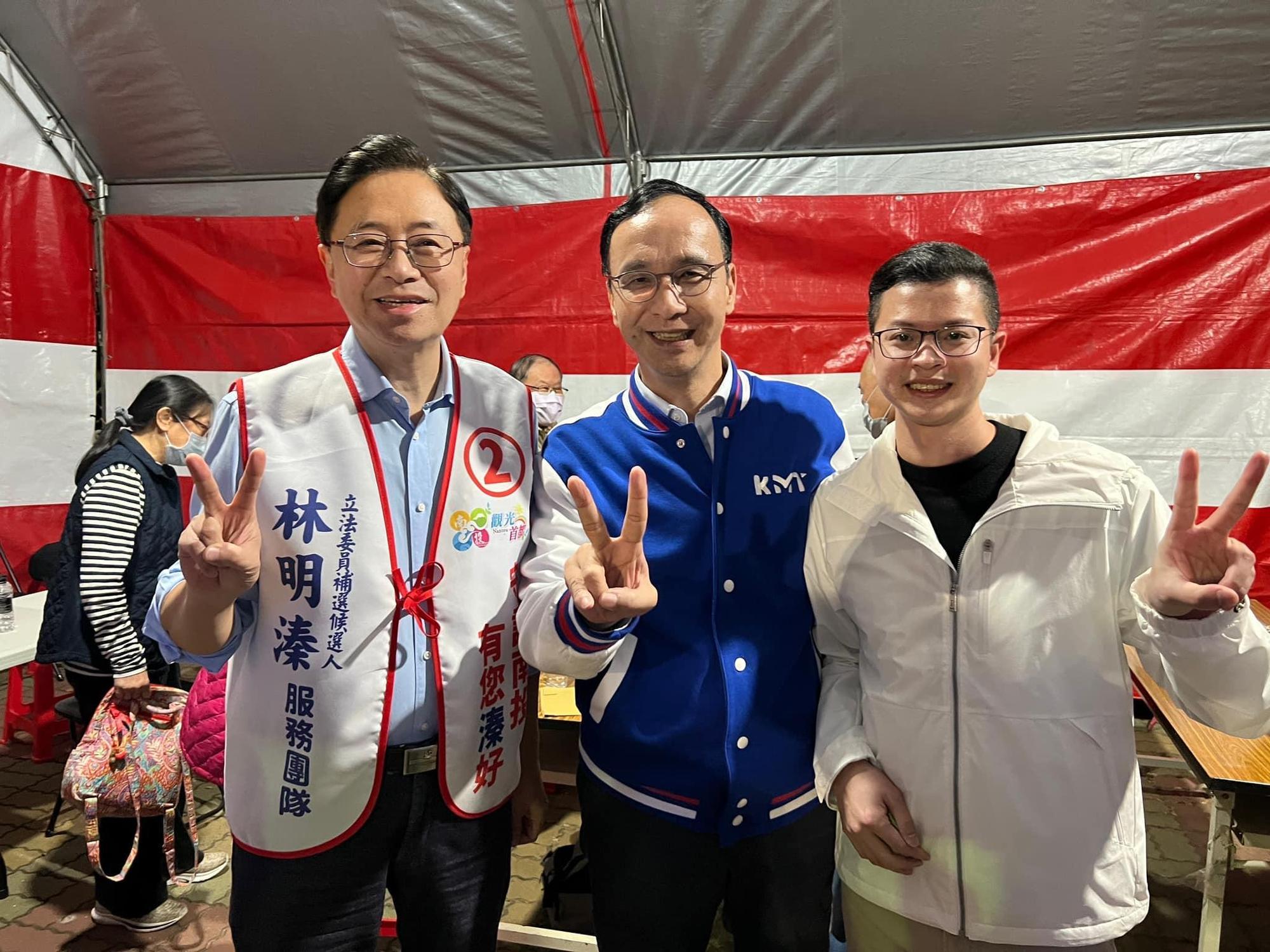 凌濤在去年9合1大選當中,擔任桃園市競選總部發言人,並以全桃園市第1高票當選市議員。(翻攝自凌濤粉絲專頁)