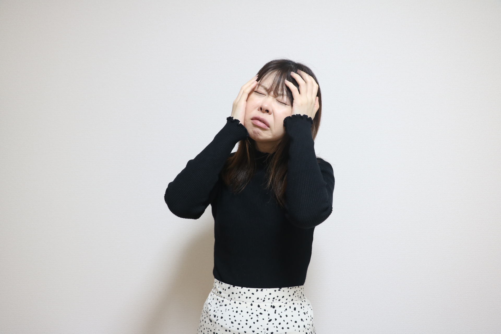 一名人妻在網路奉勸未婚女性千萬不要嫁給家中有神明廳的男人，避免婚後為準備各種拜拜習俗累到崩潰。（示意圖，photoAC）