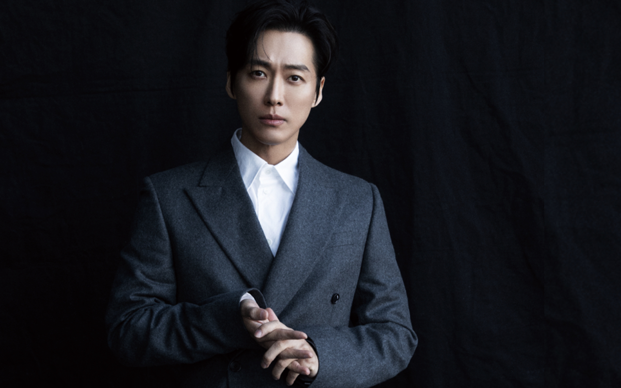 南宮珉主演的《千元律師》去年異軍突起，收視超級亮眼，因此被封為韓劇收視率救世主。（《BAZAAR MAN》提供）