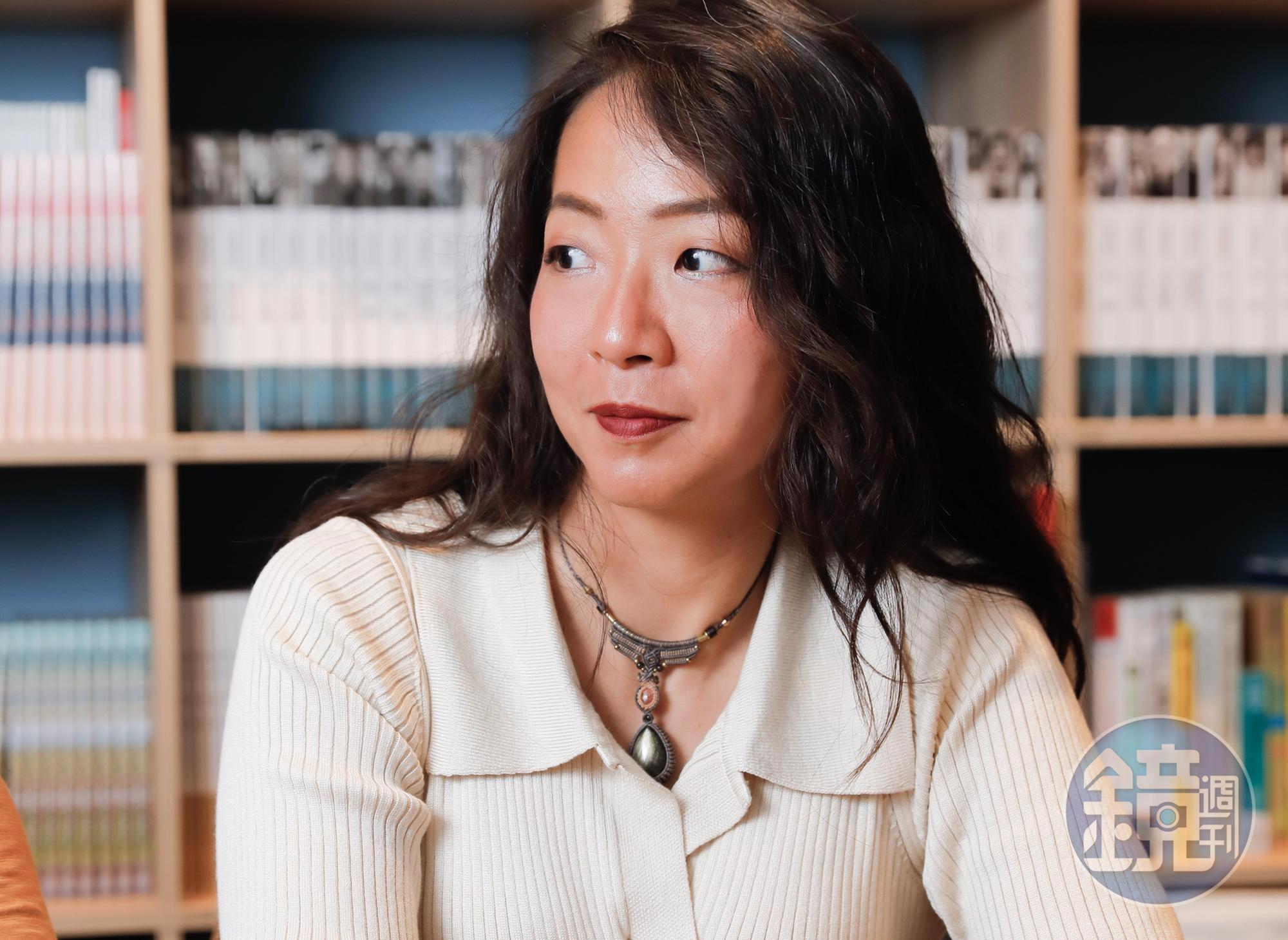《餵貓的女孩》由漫畫家YAYA創作,以「數位性別暴力」為主題。