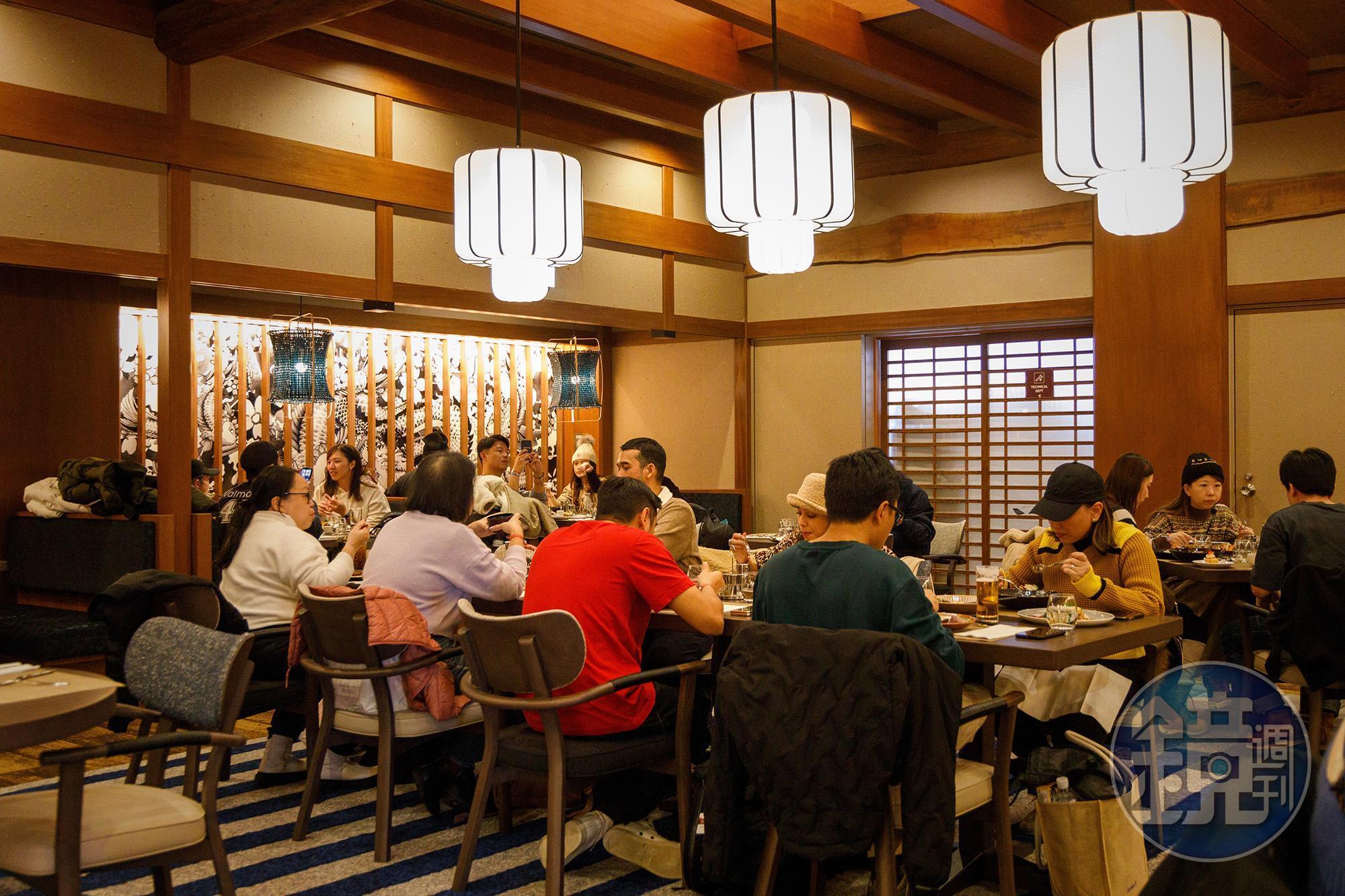 東方用餐區融合日式裝潢氛圍。