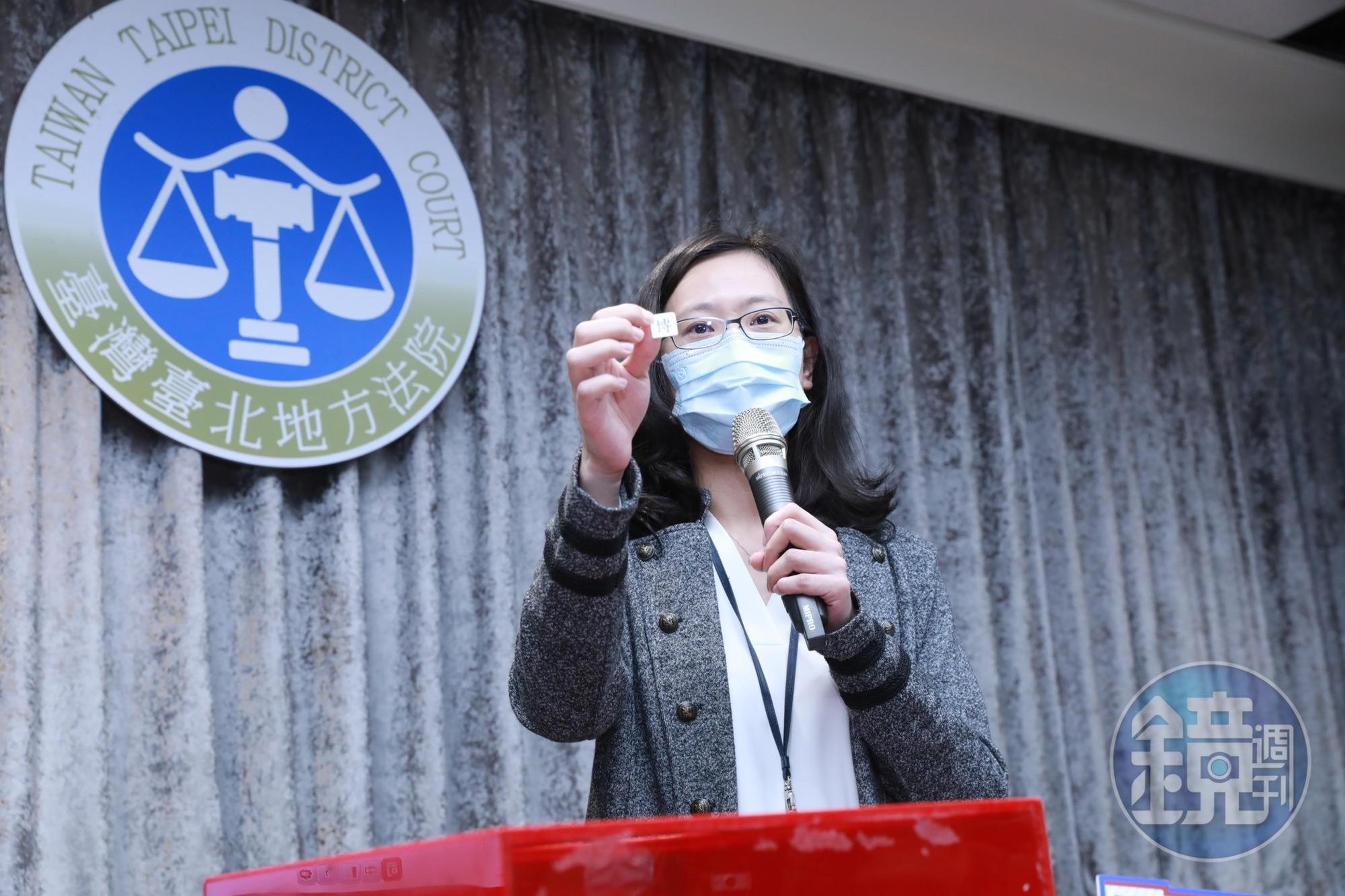 台北地院第一件國民法官審理案,由庭長李小芬抽出承審法官。