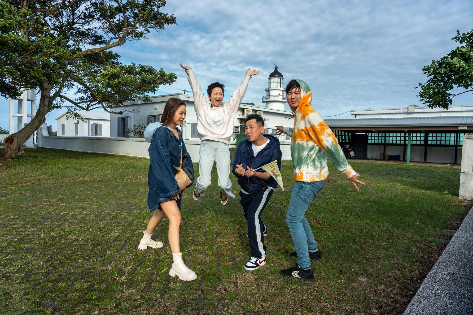 4人雖然有年紀差距，但個性隨性又好相處，吳念軒也直呼：「我們是最完美的旅伴！」（MyVideo提供）