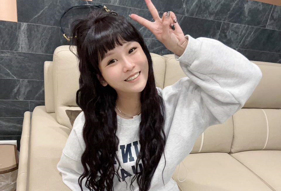 李明珊今天下午現身地院，正式和前夫離婚。（翻攝自李明珊臉書）