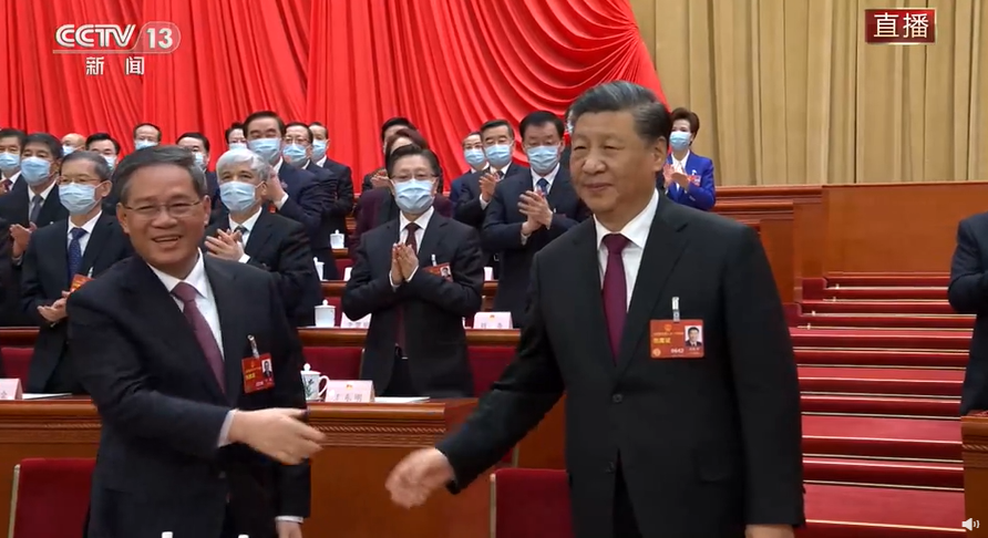 習近平正式當選中國國家主席，全票通過！打破常規連任第3屆。（翻自微博）