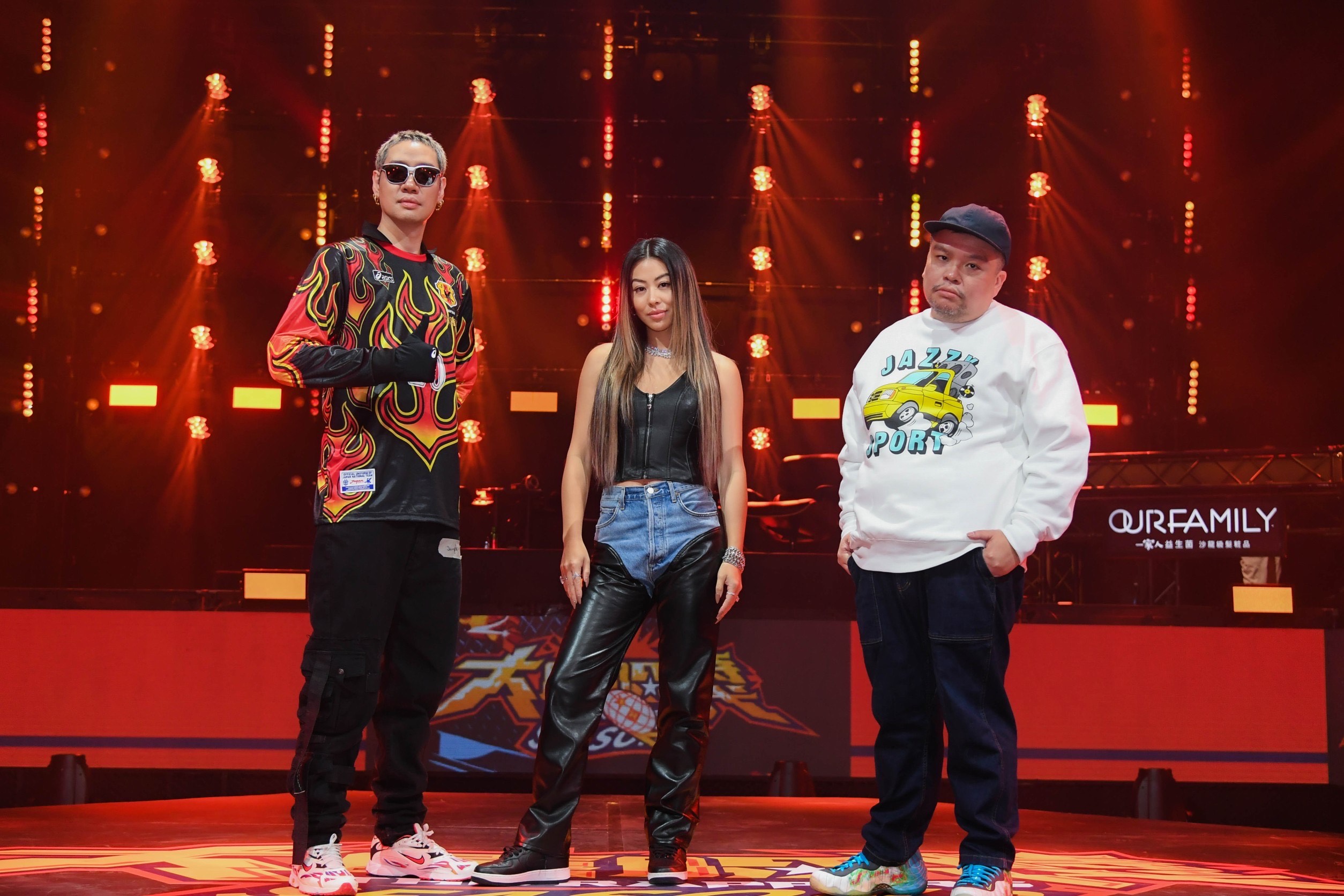 《大嘻哈時代2》節目中3位評審蔡詩芸、迪拉胖及陳星翰也是賽程中的靈魂人物。（三立提供）