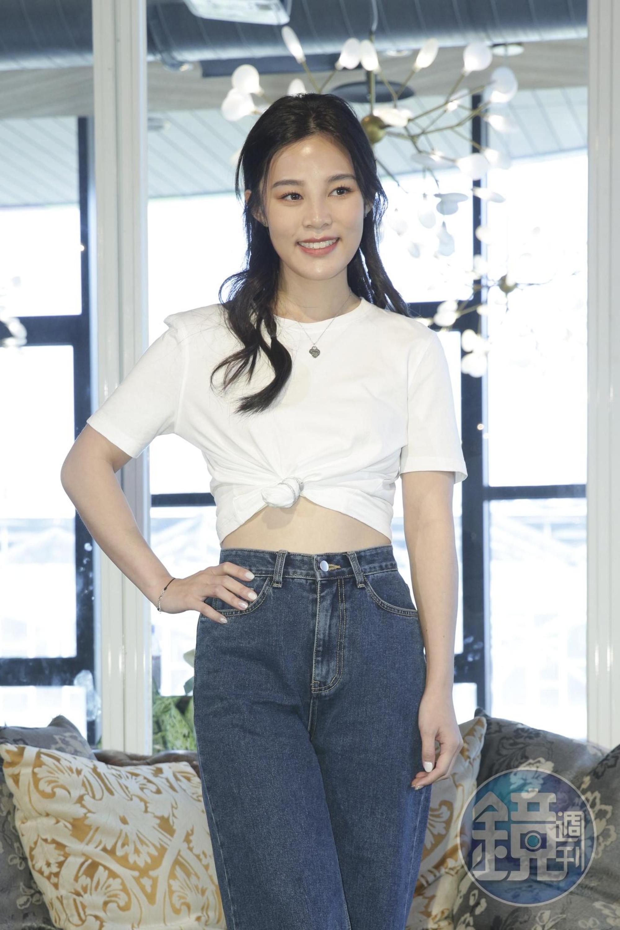 李佳歡預告將在3月27日將推出新單曲。