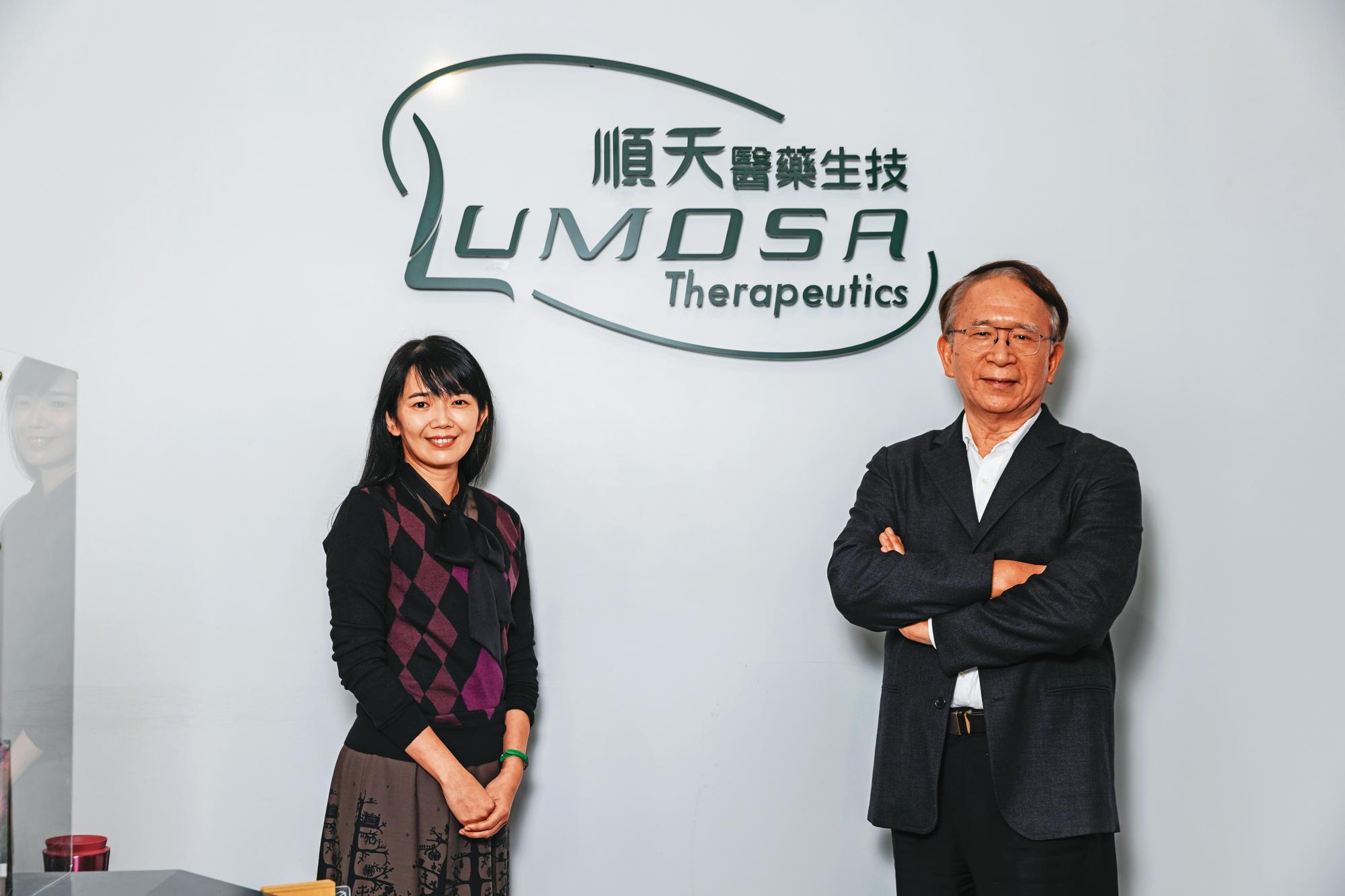 林榮錦(右)看好急性腦中風新藥研發成功,助順藥打入全球前50名大藥廠。(今周刊提供)