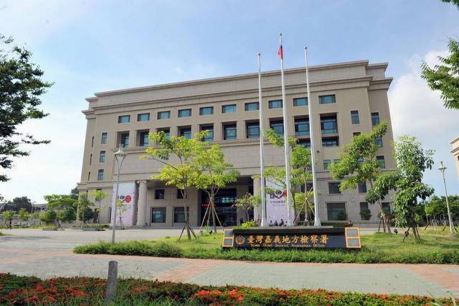 賴姓男子佯稱乩童假借神意猥褻少女遭嘉義地院判刑。（翻攝畫面）