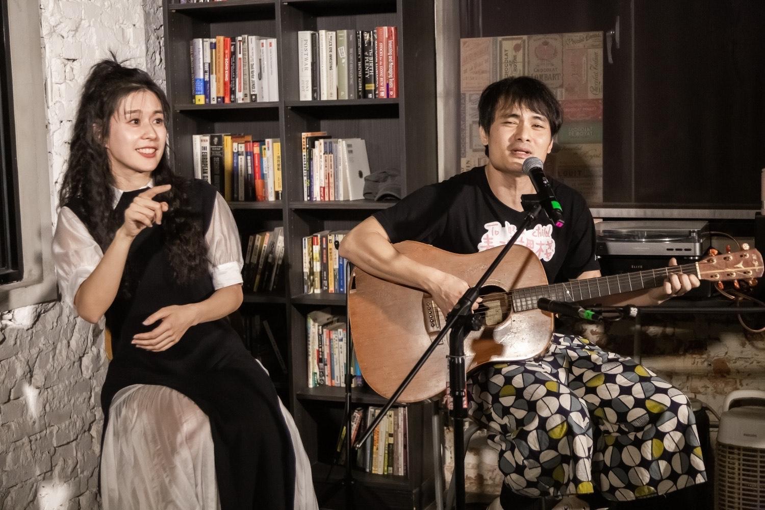 郭耀仁和廖曉彤合作《媽媽咪呀》歌曲,希望透過手語表演(聲音藏在提供)