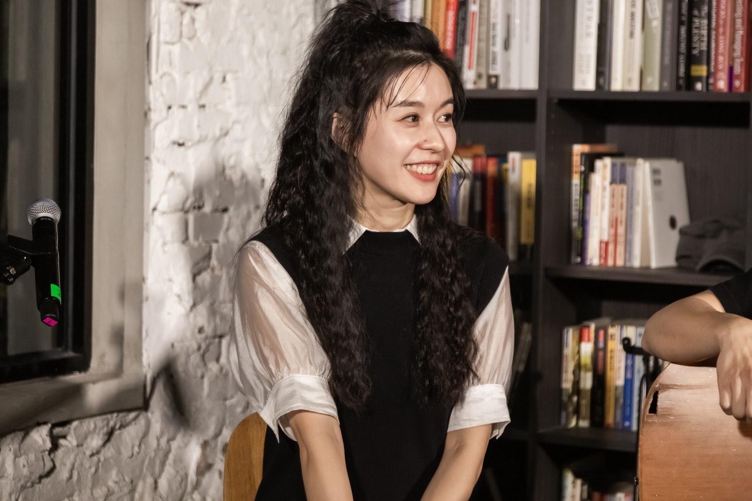 廖曉彤身爲聾人子女,希望讓聾人能夠享受音樂的美妙。(聲音藏在提供)