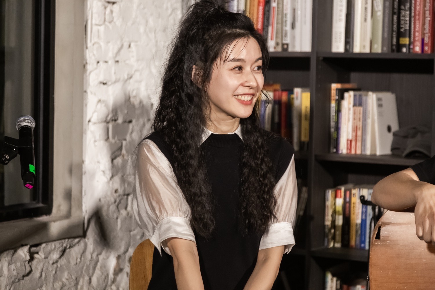 廖曉彤身爲聾人子女，希望讓聾人能夠享受音樂的美妙。（聲音藏在提供）