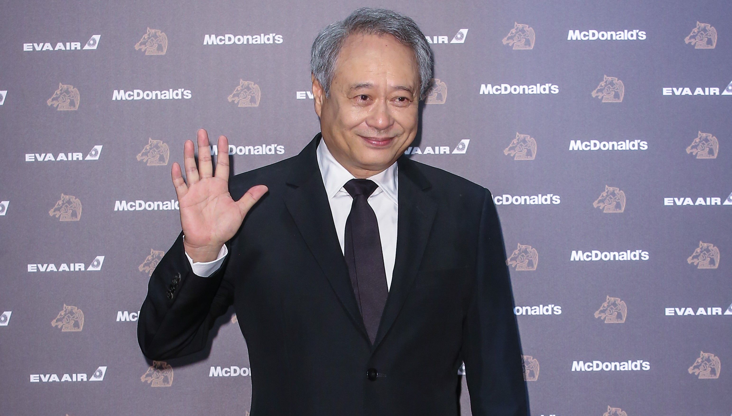 李安兩度奪奧斯卡最佳導演,是第一位獲得該獎項的華裔導演。