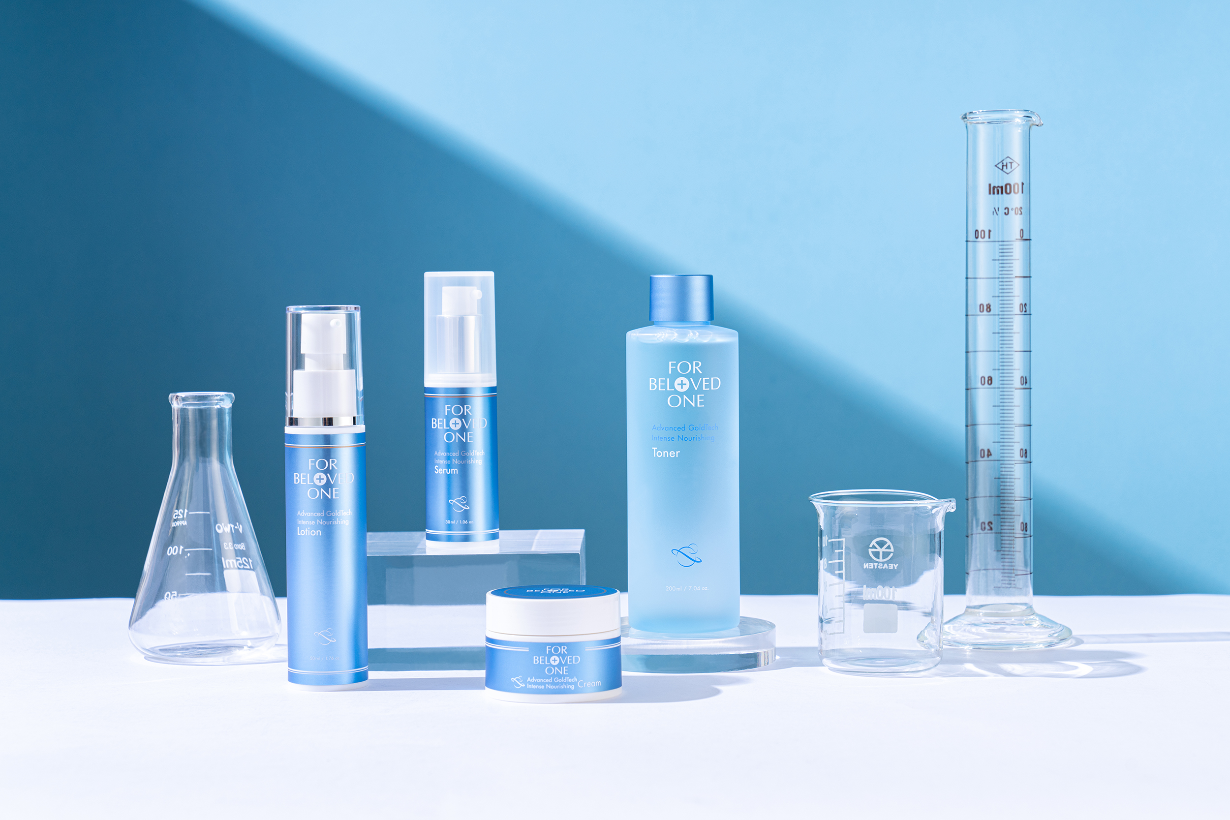 寵愛之名保濕天后第4代升級，19周年紀念升級版「黃金藍銅玻尿酸保濕系列」全新上市。（寵愛之名提供）