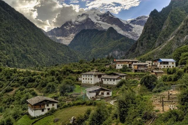 近日尼泊爾政府再擴大限制，禁止旅客獨自在偏遠地區徒步旅行。（示意圖，Pexels）