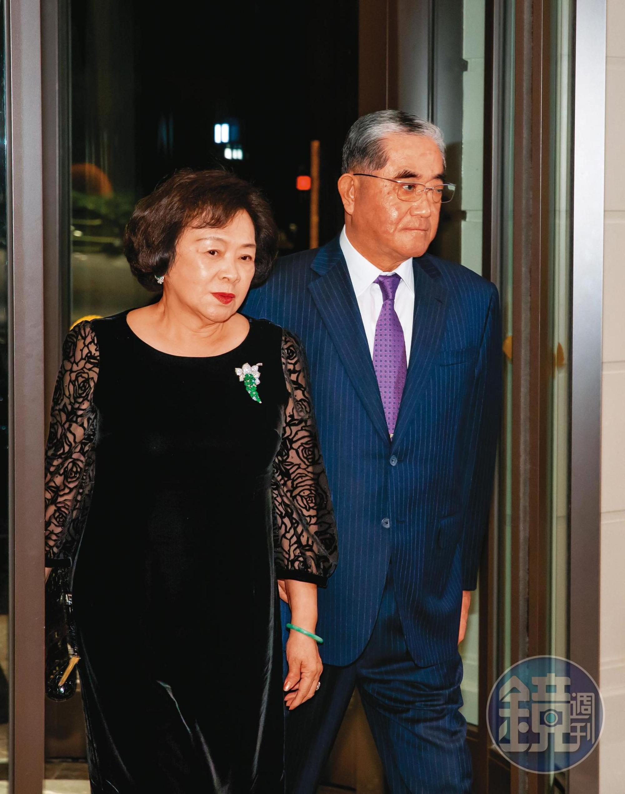 林明成夫妻（圖）曾為林知延第一段婚姻頭大不已。