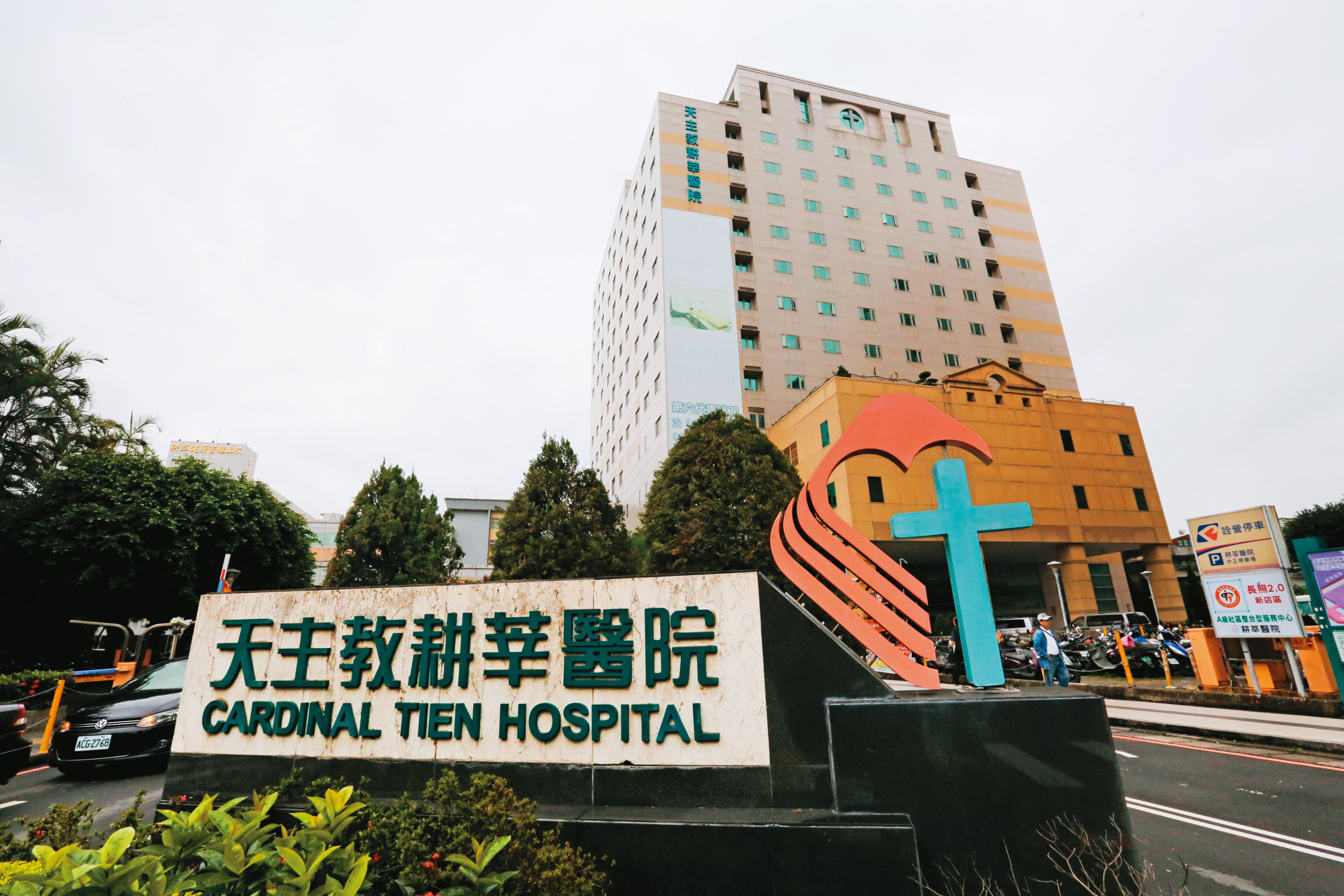 去年2月,顧寶明為方便就醫,與妻子在新北市新店耕莘醫院附近租屋。