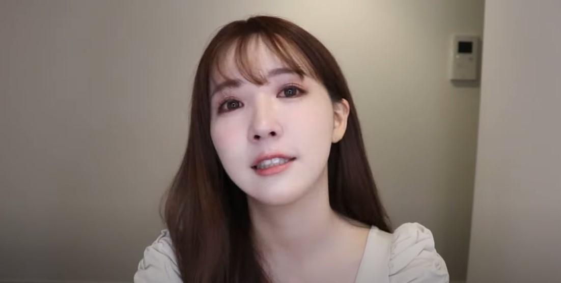 人氣AV女優三上悠亞宣布今年8月滿30歲就會正式引退。（翻攝自ゆあちゃんねる! 三上悠亜オフィシャルYoutube YT頻道）