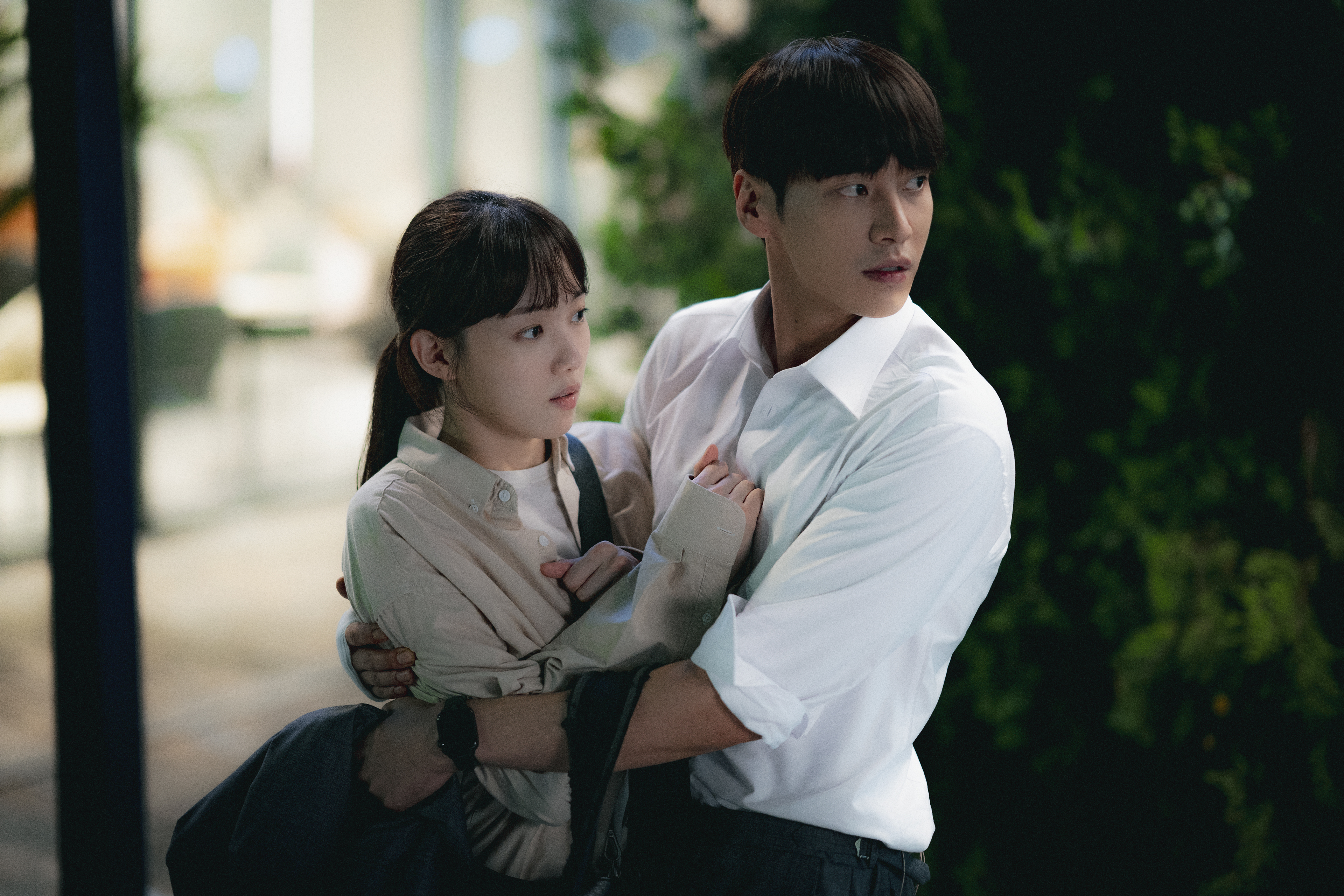 金英光在劇中許多哭戲都是發自內心痛哭，「渴望有一個人能夠擁抱他。」（Disney+提供）