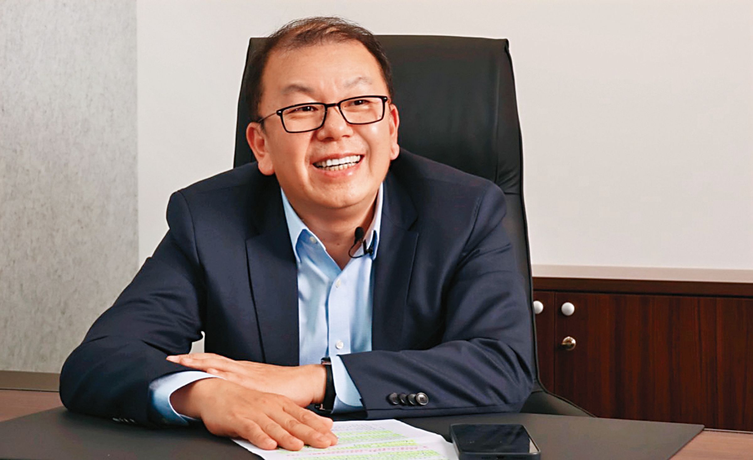 鼎越開發執行副總經理張嘉文表示，京華廣場引領全台發展永續建築，將能協助進駐企業提升形象，並實現企業ESG永續責任。
