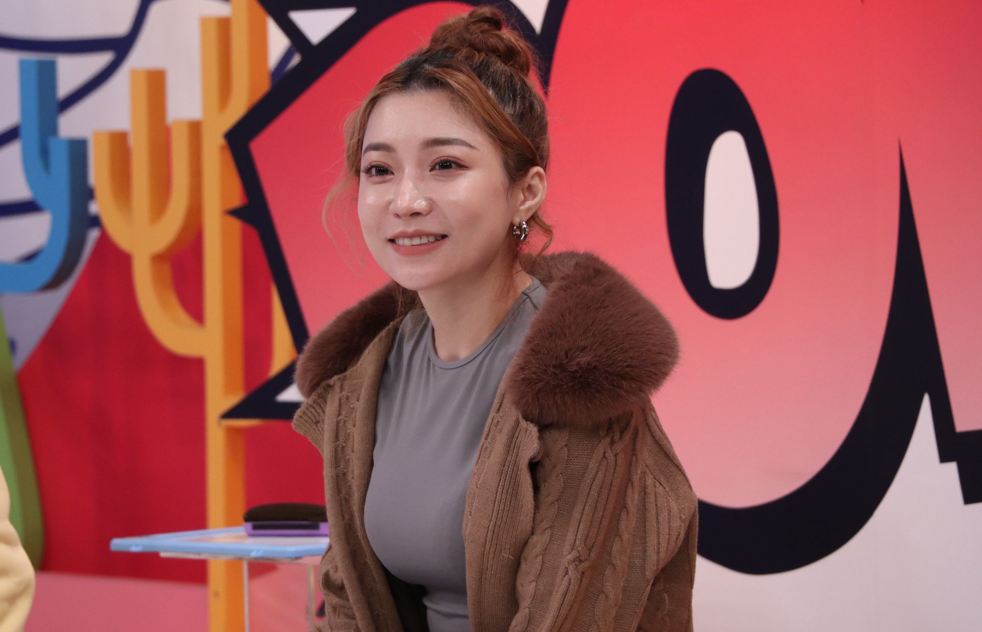 依依錄影控訴男友納豆有「王子病」。（中天提供）