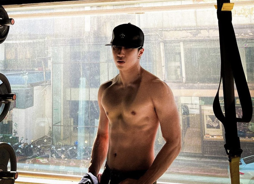 婁峻碩勤加健身想變「大肌肌」。（翻攝自婁峻碩IG）