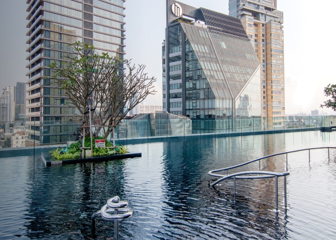 YouTuber徐海莉新影片開箱泰國5星飯店,費用讓她忍不住感嘆台灣飯店業需要加油。(翻攝自Grande Centre Point Sukhumvit 55臉書)