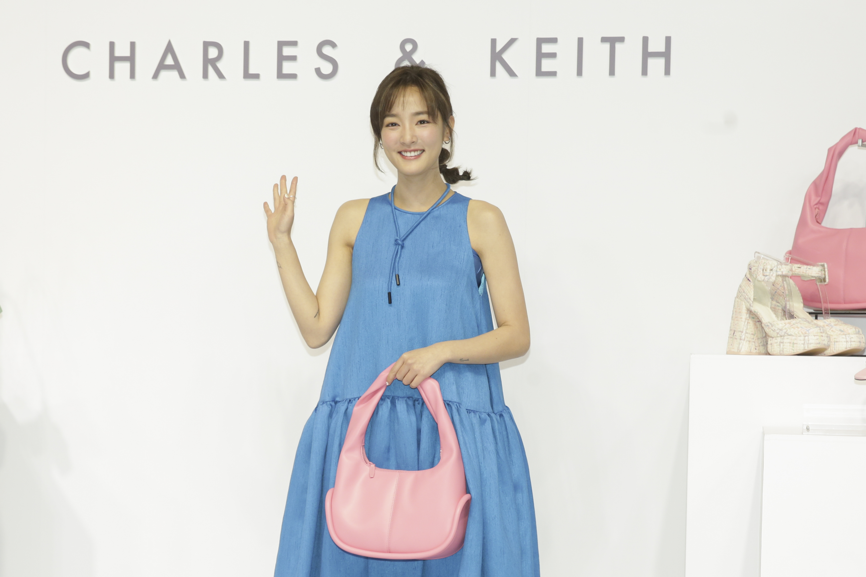 王淨現身CHARLES & KEITH春季發表會，被誇讚「滿面春風」。