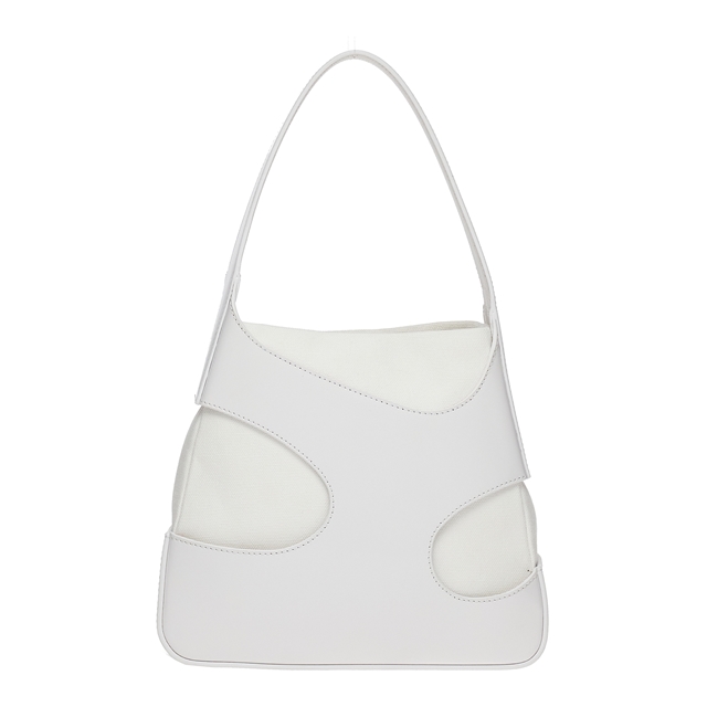迷你鏤空剪裁白色皮革白色帆布手提包。NT$66,900(FERRAGAMO提供)
