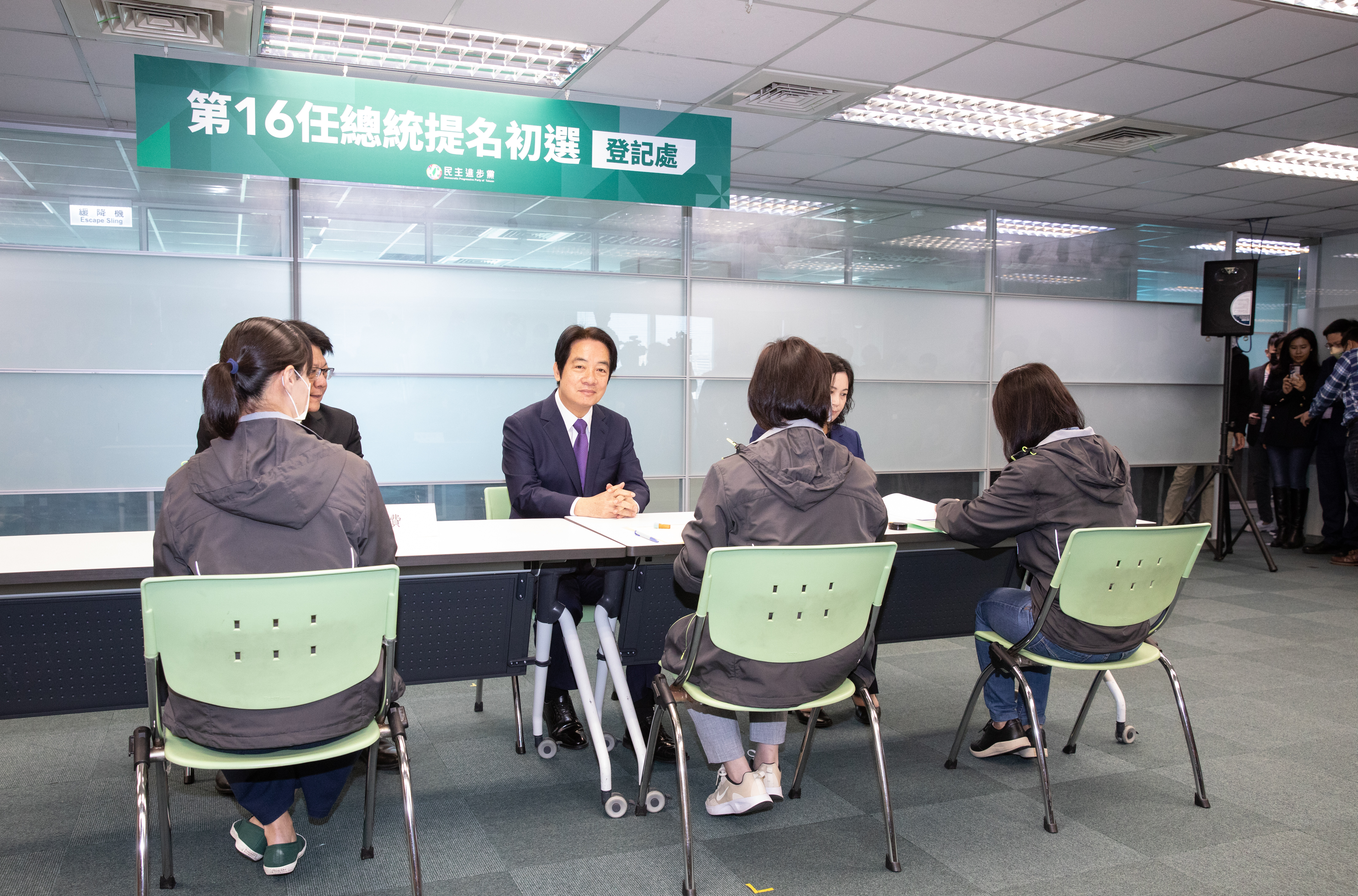 賴清德今對外正式宣布，自己已登記黨內的總統提名初選，也為2024總統大選開始準備。