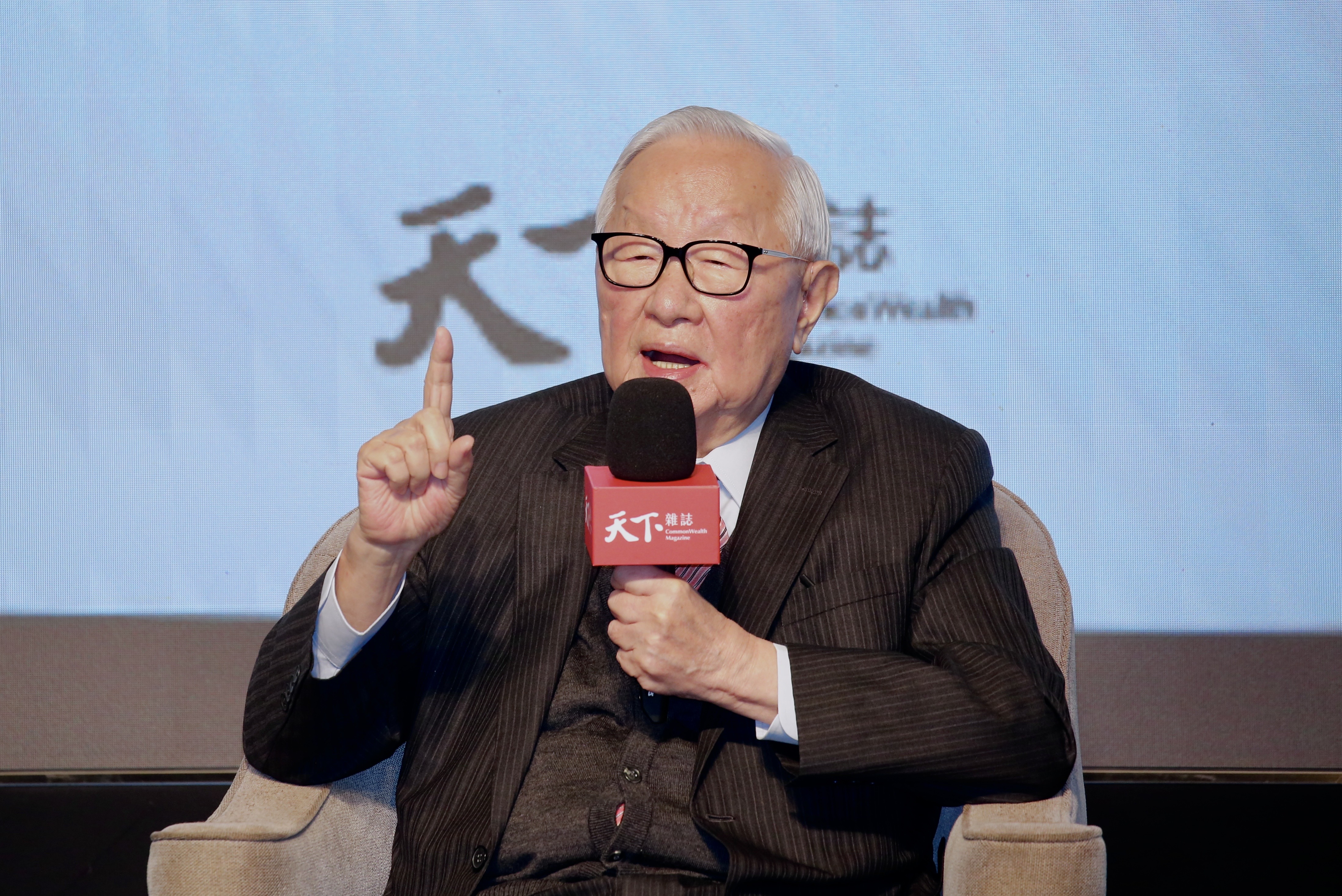 台積電創辦人張忠謀表示，晶圓製造最大的競爭優勢，乃是體現在人與國家工作文化上。