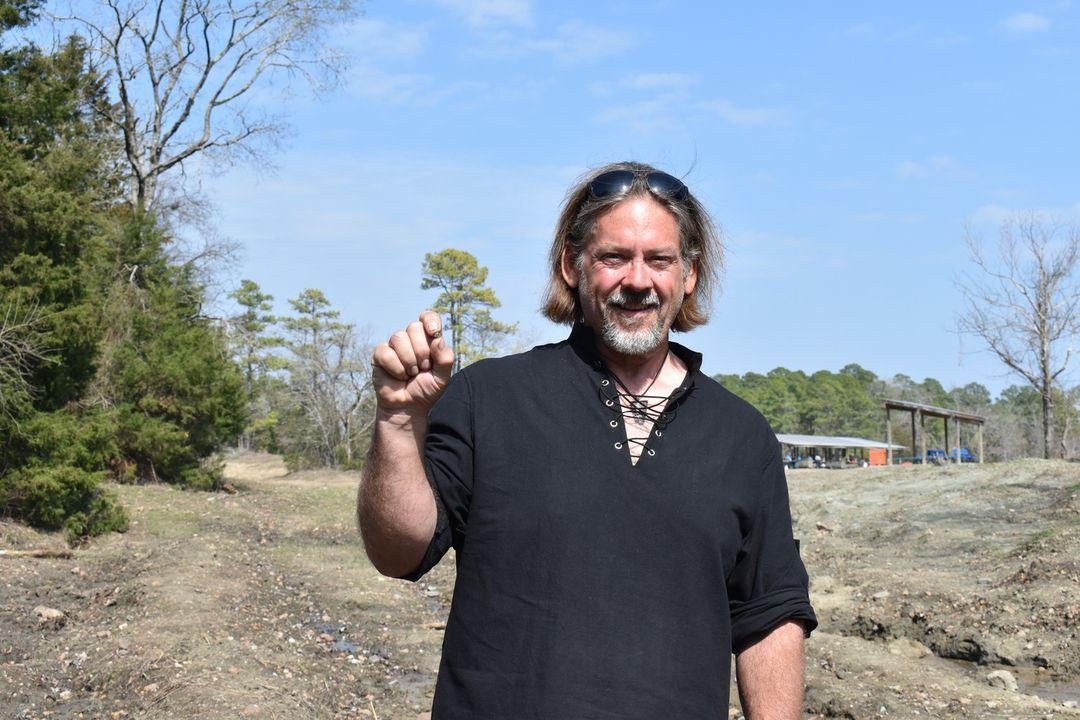 安德森在阿肯色州鑽石坑州立公園發現一顆3.29克拉的淺褐色鑽石。(翻攝自推特@ARStatePark)