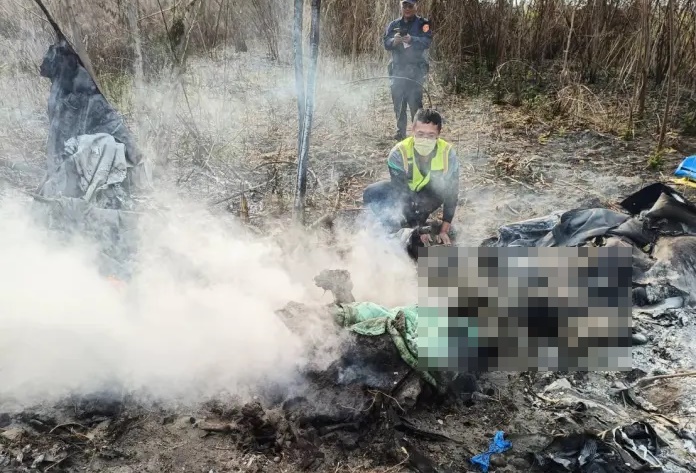 一架輕航機今天下午在彰化發生墜機意外。（彰化消防局提供）