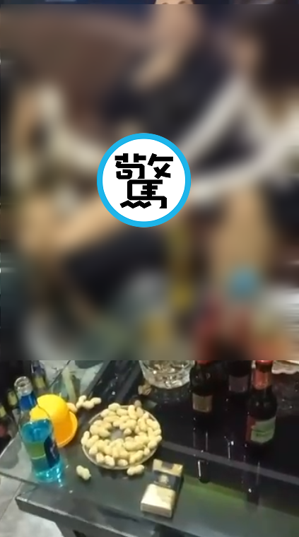 手扒雞式。(翻自《91吃瓜中心》)