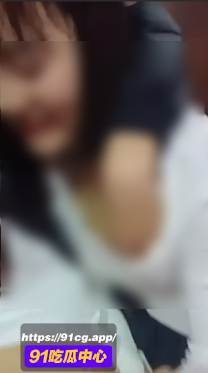 這起事件引發眾多網友討論。（翻自《91吃瓜中心》）