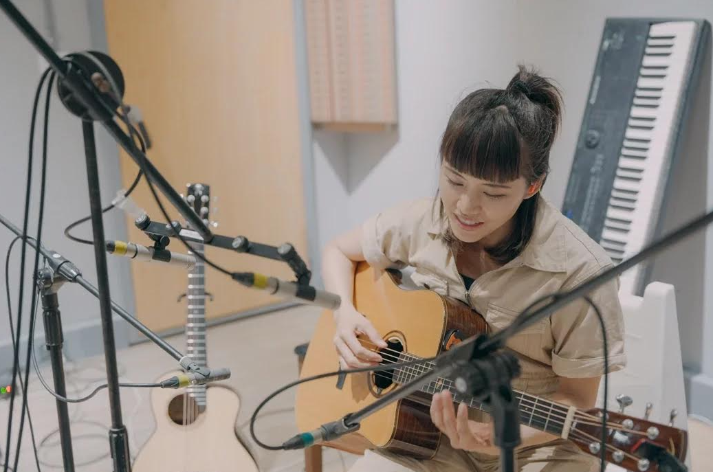 吳汶芳親自擔任新歌 〈我是怎麼走到這裡的〉  製作人。（聲勢文創娛樂）