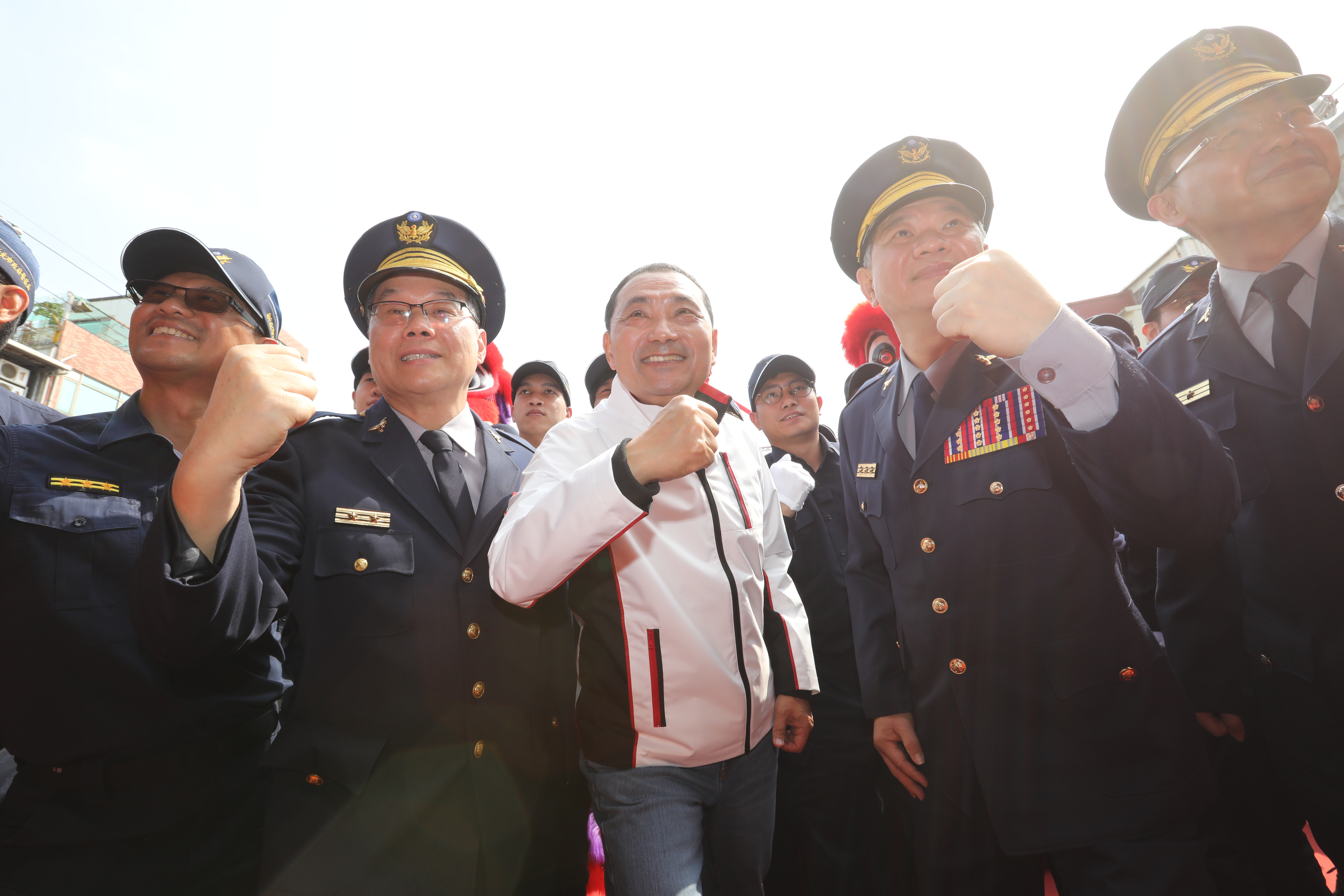 被傅崐萁點名表態宣布參選2024，侯友宜未正面回應，僅簡短表示，「我該說的話我會說，該做的事都會做」。